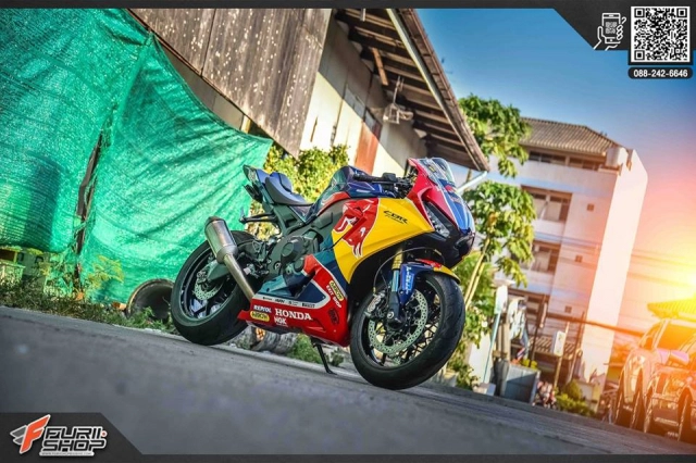 Honda cbr1000rr độ siêu ngầu với diện mạo redbull từ wsbk - 12