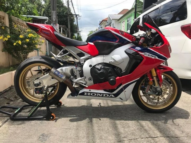 Honda cbr1000rr sp bản cập nhật option khá lôi cuốn - 1