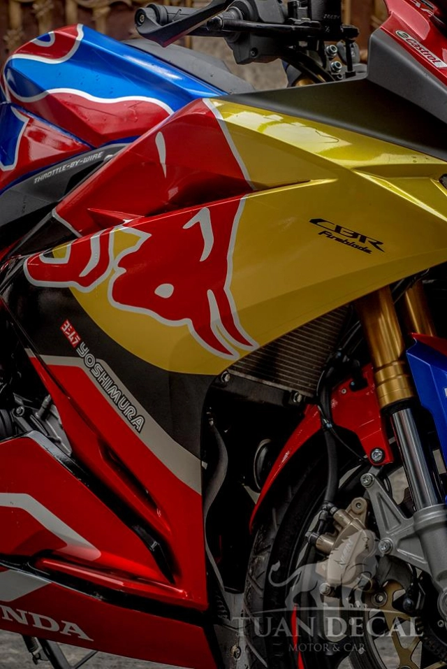 Honda cbr250rr biến hình đậm chất racing dưới sự tài trợ của redbull sticker - 4