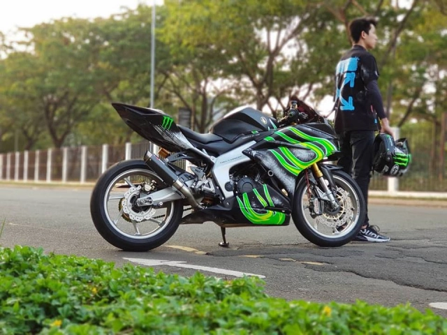 Honda cbr250rr độ độc đáo với thiết kế tem đấu phá cách - 5