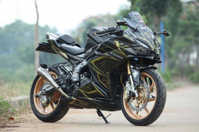 Honda cbr250rr khủng long con sành điệu bên đồ hiệu - 1