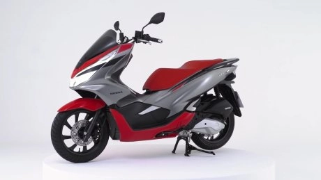 Honda pcx 2019 bổ sung thêm màu mới với phong cách siêu nhân điên quang - 4