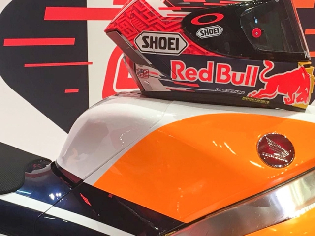 Jorge lorenzo 99 và marquez 93 chính thức chung mái nhà honda repsol ở mùa giải motogp 2019 - 8