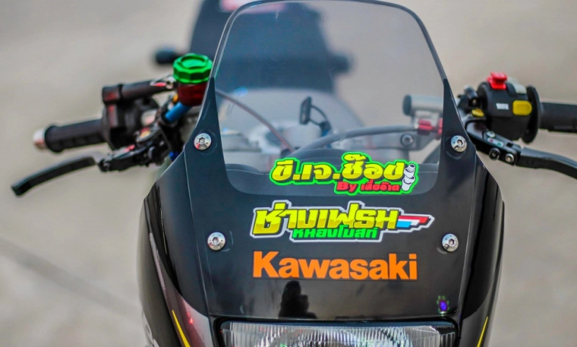 Kawasaki kips 150 độ thần gió 2 thì tái xuất với dàn chân xé gió - 1