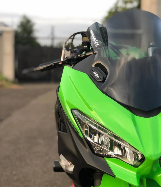 Kawasaki ninja 250 độ nổi bật với nhiều thay đổi khá lôi cuốn - 1