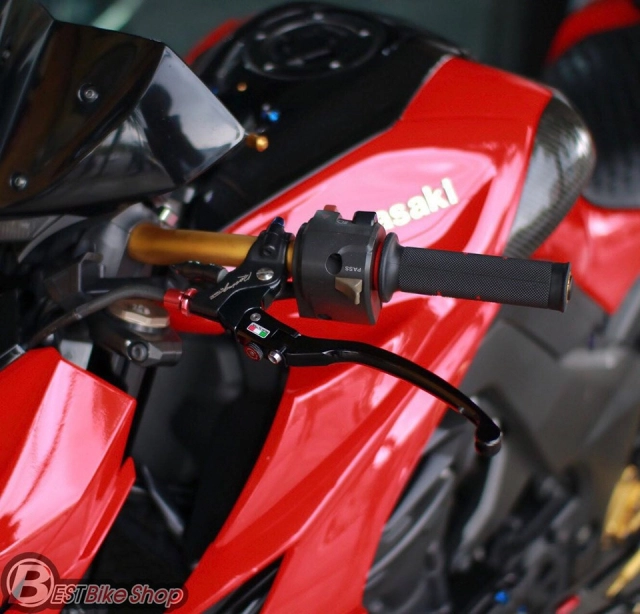 Kawasaki z1000 độ ấn tượng với phong cách đỏ sporty - 5