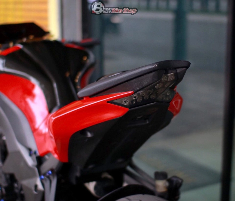 Kawasaki z1000 độ ấn tượng với phong cách đỏ sporty - 8