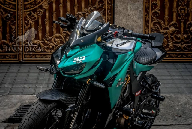 Kawasaki z1000 độ ấn tượng với phong cách tem đấu xanh lục bảo - 3