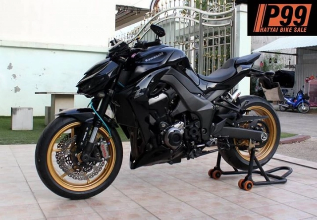 Kawasaki z1000 độ đậm chất racing với diện mạo full black - 17