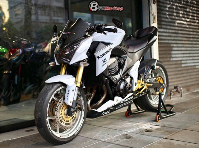 Kawasaki z800 đầy sức hút với tone màu trắng tinh khôi - 11