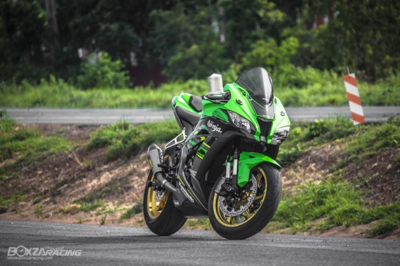 Kawasaki zx-10r độ khổng lồ xanh đến từ xứ sở chùa vàng - 19