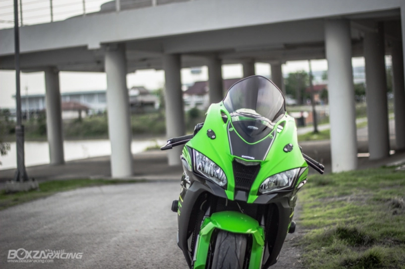 Kawasaki zx-10r độ khổng lồ xanh đến từ xứ sở chùa vàng - 21