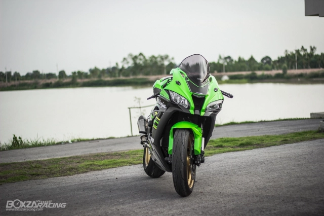 Kawasaki zx-10r độ khổng lồ xanh đến từ xứ sở chùa vàng - 22