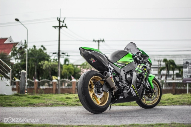 Kawasaki zx-10r độ khổng lồ xanh đến từ xứ sở chùa vàng - 26