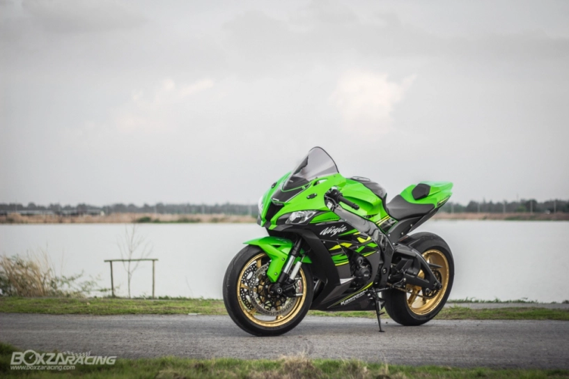 Kawasaki zx-10r độ khổng lồ xanh đến từ xứ sở chùa vàng - 27