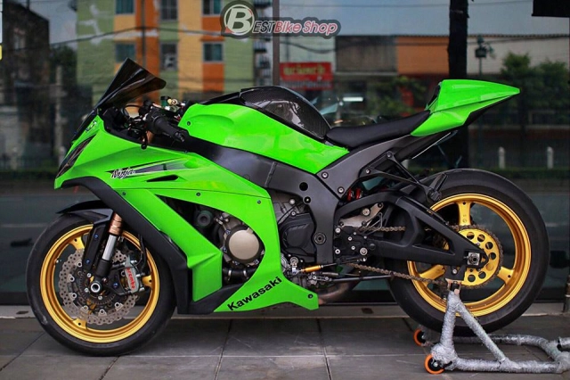 Kawasaki zx-10r sặc sỡ với gói trang bị hàng hiệu - 12