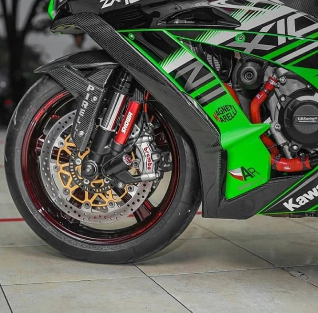 Kawasaki zx-10r siêu mẫu hạng nặng đến từ xứ sở mặt trời mọc - 4