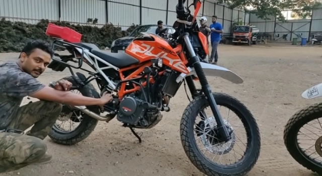 Ktm duke 390 2019 độ phong cách adventure touring thú vị của biker nước bạn - 4