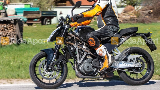 Ktm duke 390 2021 hoàn toàn mới chính thức lộ diện khi chạy thử trên đường phố - 5