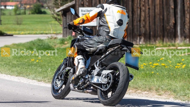 Ktm duke 390 2021 hoàn toàn mới chính thức lộ diện khi chạy thử trên đường phố - 8