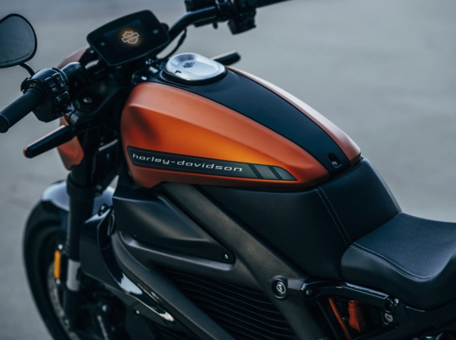 Livewire mẫu mô tô điện tiếp tục được harley davidson trình làng tại eicma 2018 - 3