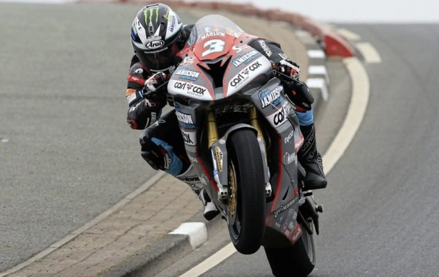 Michael dunlop trở lại đường đua đầu quân cho đội đua tyco bmw - 1