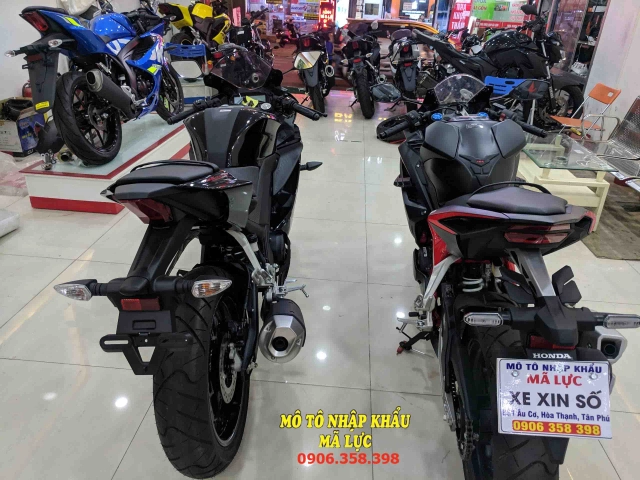 Ngoại hình honda cbr250rr và r15 v3 khi đứng cạnh nhau - 8