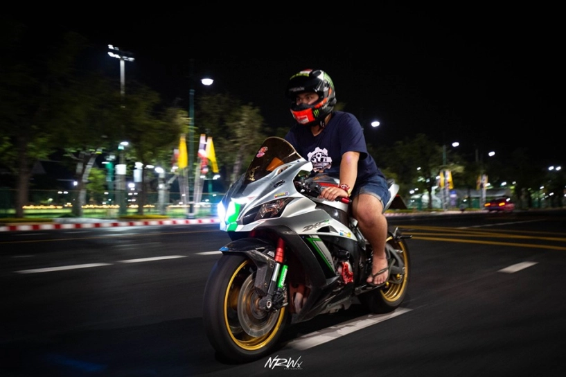 Ninja zx-10r diện kiến hoàn hảo với gam màu mới cực bén - 1