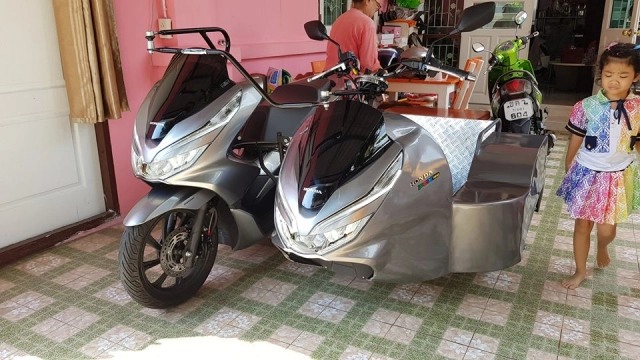 Pcx 150 độ độc theo phong cách sidecar và đặc biệt với cách thức lái - 3