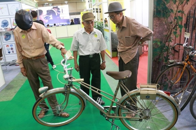 Phát sốt với dàn xe đạp cổ giá ngàn đô tại việt nam - 1