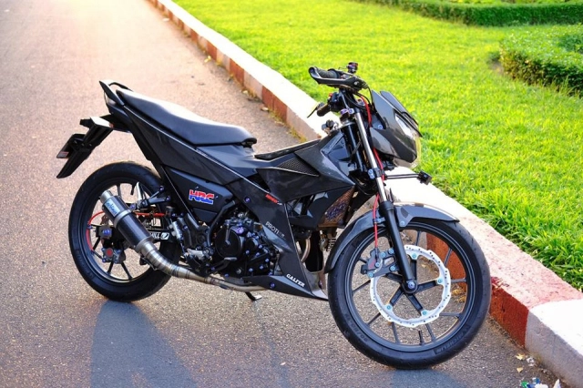 Satria 150 độ siêu ngầu cùng bộ cánh full carbon cùng dàn đồ chơi đắt xắt ra miếng - 1