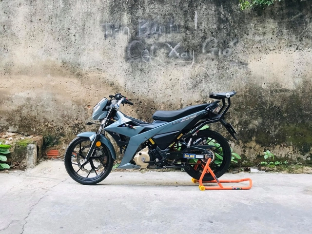 Satria 150 độ vô cùng đặc biệt với tông màu xanh xi măng cực chất - 4