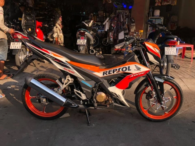 Sonic 150 phiên bản repsol đẹp xuất thần với dàn đồ chơi hàng hiệu - 10