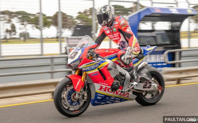 Thử nghiệm trước cuộc đua wsbk 2019 bautista đứng đầu với ducati v4r - 24