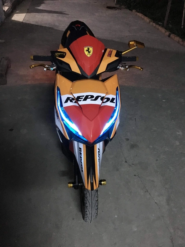 Vario 125 tinh tế nhẹ nhàng với tem repsol 2018 - 7