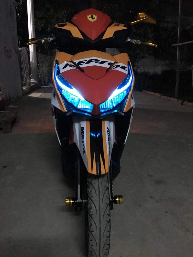 Vario 125 tinh tế nhẹ nhàng với tem repsol 2018 - 8