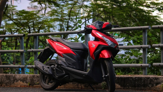 Vario 125 vẫn nỗi bật khi chưa lên món đồ chơi nào d - 1