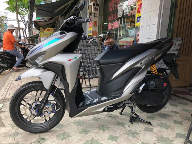 Vario 150 2018 độ lịch lãm với dàn đồ chơi nhập quen thuộc - 1