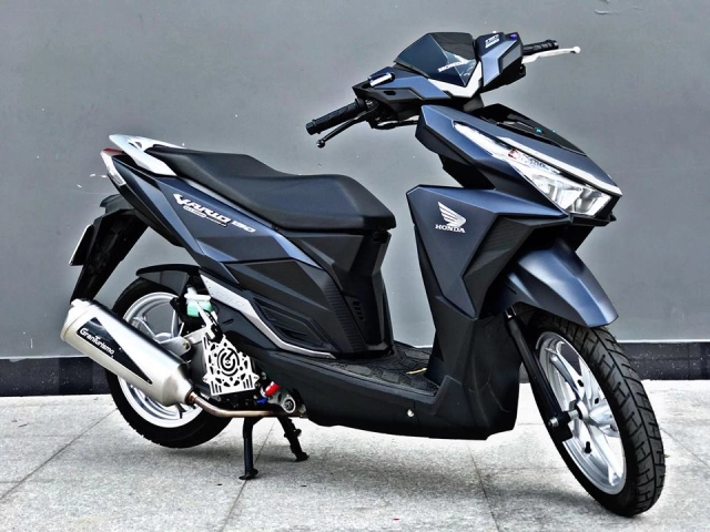 Vario 150 đầu tiên độ dàn chân của người em đời mới - 11