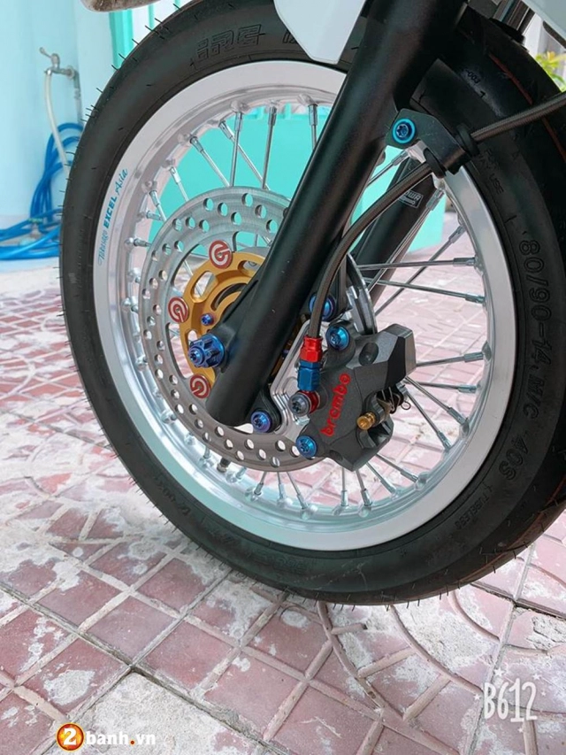 Vario 150 độ đẹp mê hồn với loạt phụ tùng đồ chơi brembo giá trị - 6