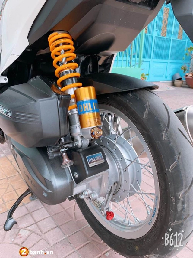 Vario 150 độ đẹp mê hồn với loạt phụ tùng đồ chơi brembo giá trị - 8