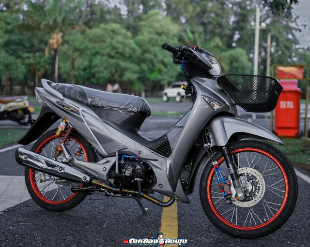 Wave 125 độ gây mê người xem bằng loạt đồ chơi cực chất trên đất thái - 17