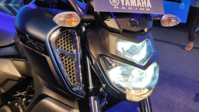 Yamaha fz v30 abs - 1
