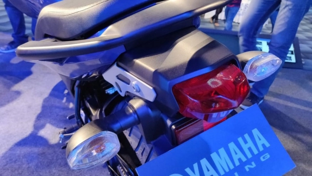 Yamaha fz v30 abs - 18