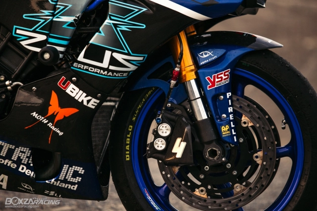 Yamaha r1 độ chất chơi mê hoặc người nhìn với phong cách racing - 16