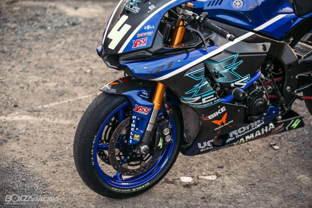 Yamaha r1 độ chất chơi mê hoặc người nhìn với phong cách racing - 24