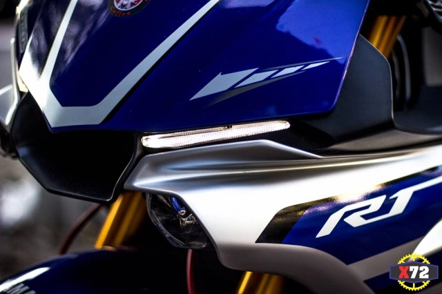 Yamaha r1 độ hết bài đầy nổi bật với loạt trang bị khủng của biker xứ biển - 1