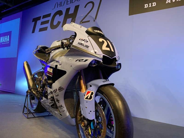 Yamaha r1 gytr tech21 ra mắt lấy ý tưởng từ đội đua huyền thoại 1985 - 3