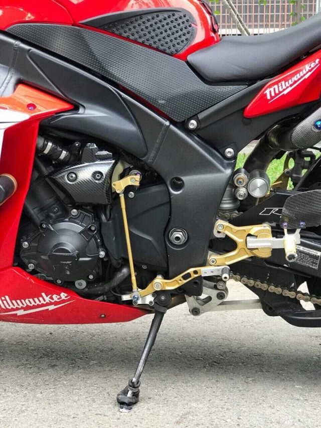 Yamaha r1 huyền thoại đầy nổi bật trên đất việt - 7