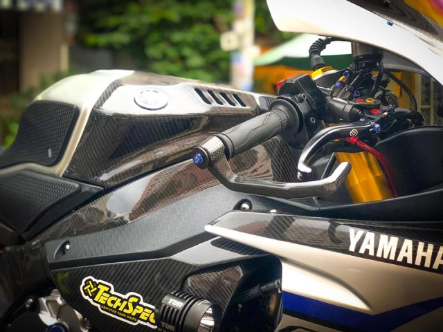 Yamaha r1m độ hoàn hảo với phong cách racing đón noel của biker việt - 8